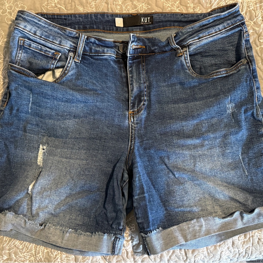 Kut from the Kloth Distressed Jean Shorts Sz 14